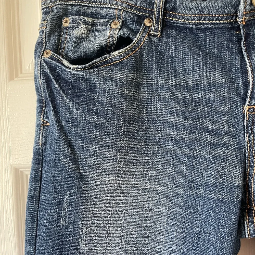 Aeropostale Bayla Distressed Cropped Jeans